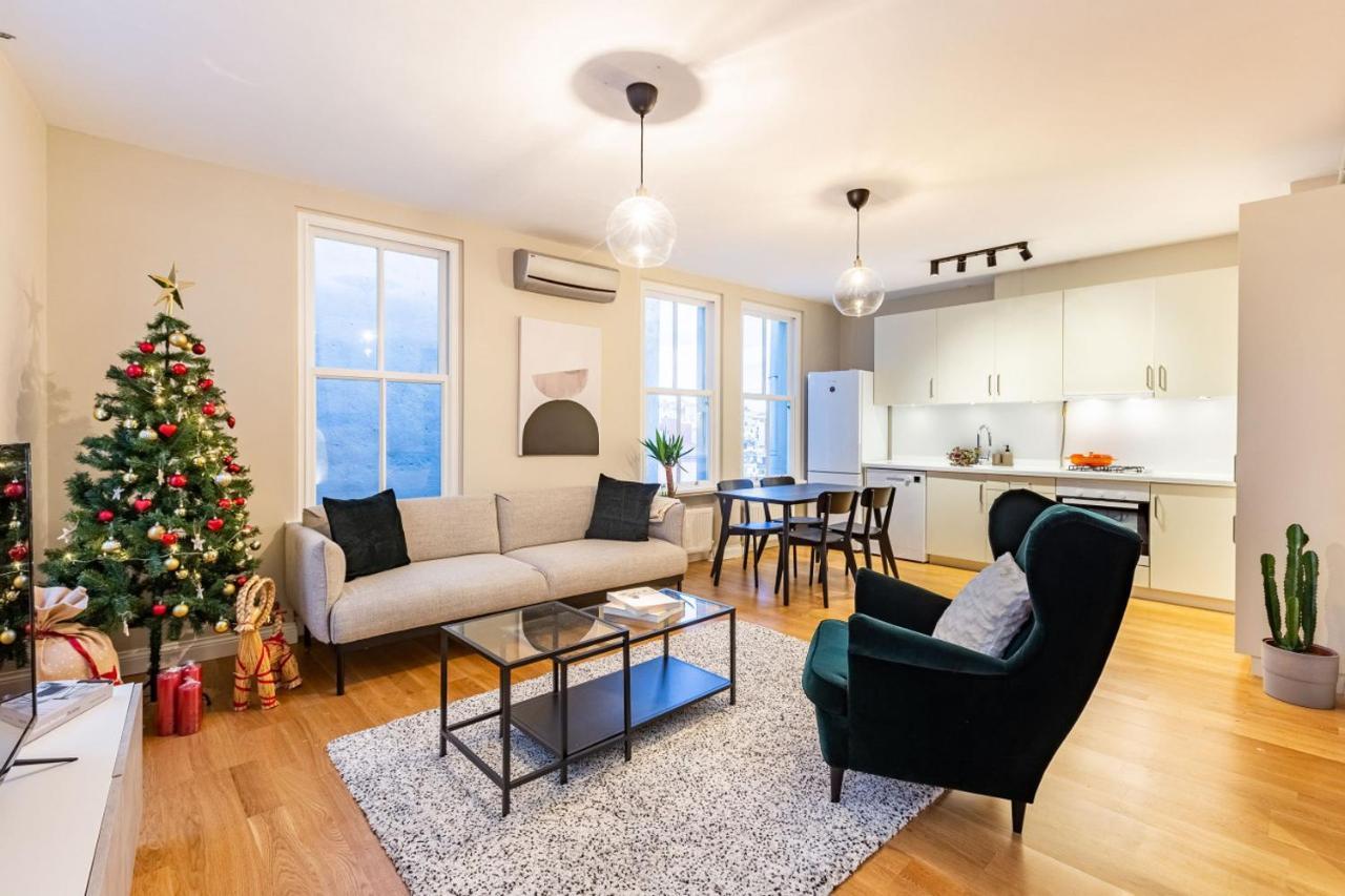 Mesmerizing Flat With Bosphorus View In Beyoglu Provincia di Istanbul